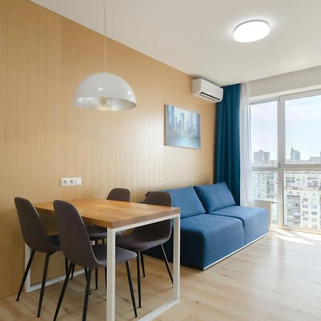 Petrovdom 234-241-86-96 In City View Apartments At Rc Kvartet,Near Central Railway Station كييف المظهر الخارجي الصورة